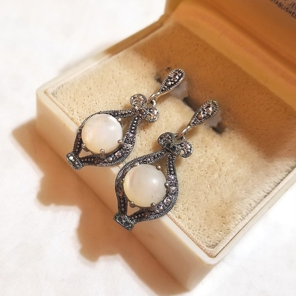 1920S Art Deco Mother of Pearl Marcasite Sterling Earrings - Picture 2 of 6